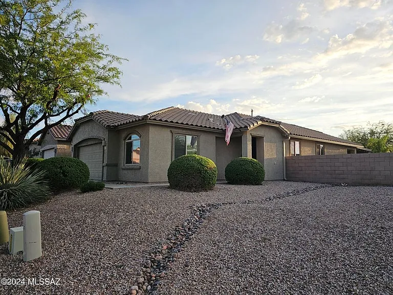 6652 W Fishermans Dr — Photo 2