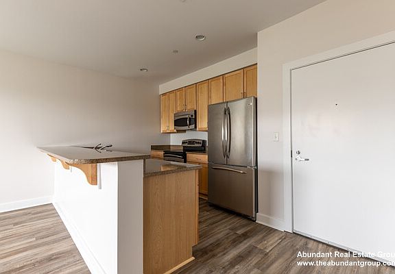 4th image of 26 New Derby St #306A