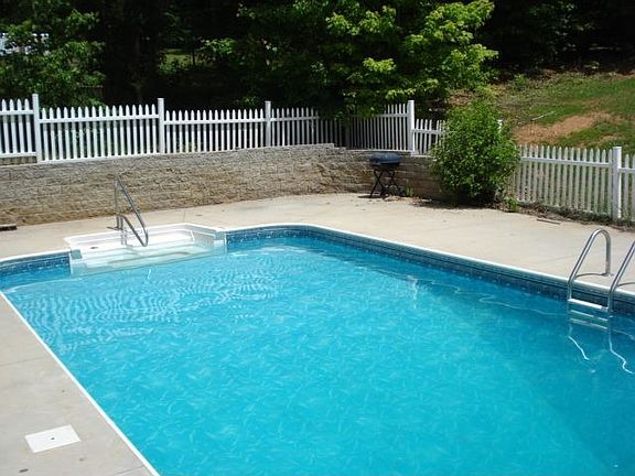 5th image of 411 Dalewood Dr