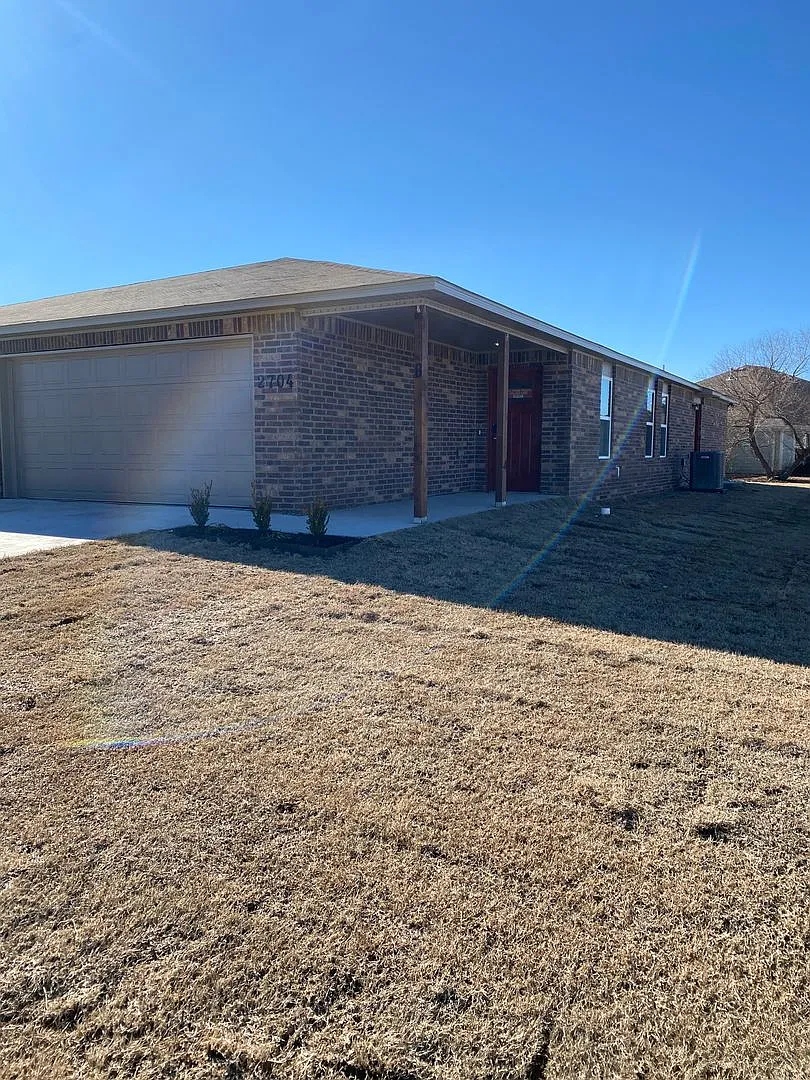 Pre-Leasing Now! Enjoy Low-Maintenance Living in This 3-Bedroom, 2-Bath Duplex at Lawlis Ranch — Photo 3