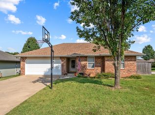3049 W Scott St, Springfield, MO 65802