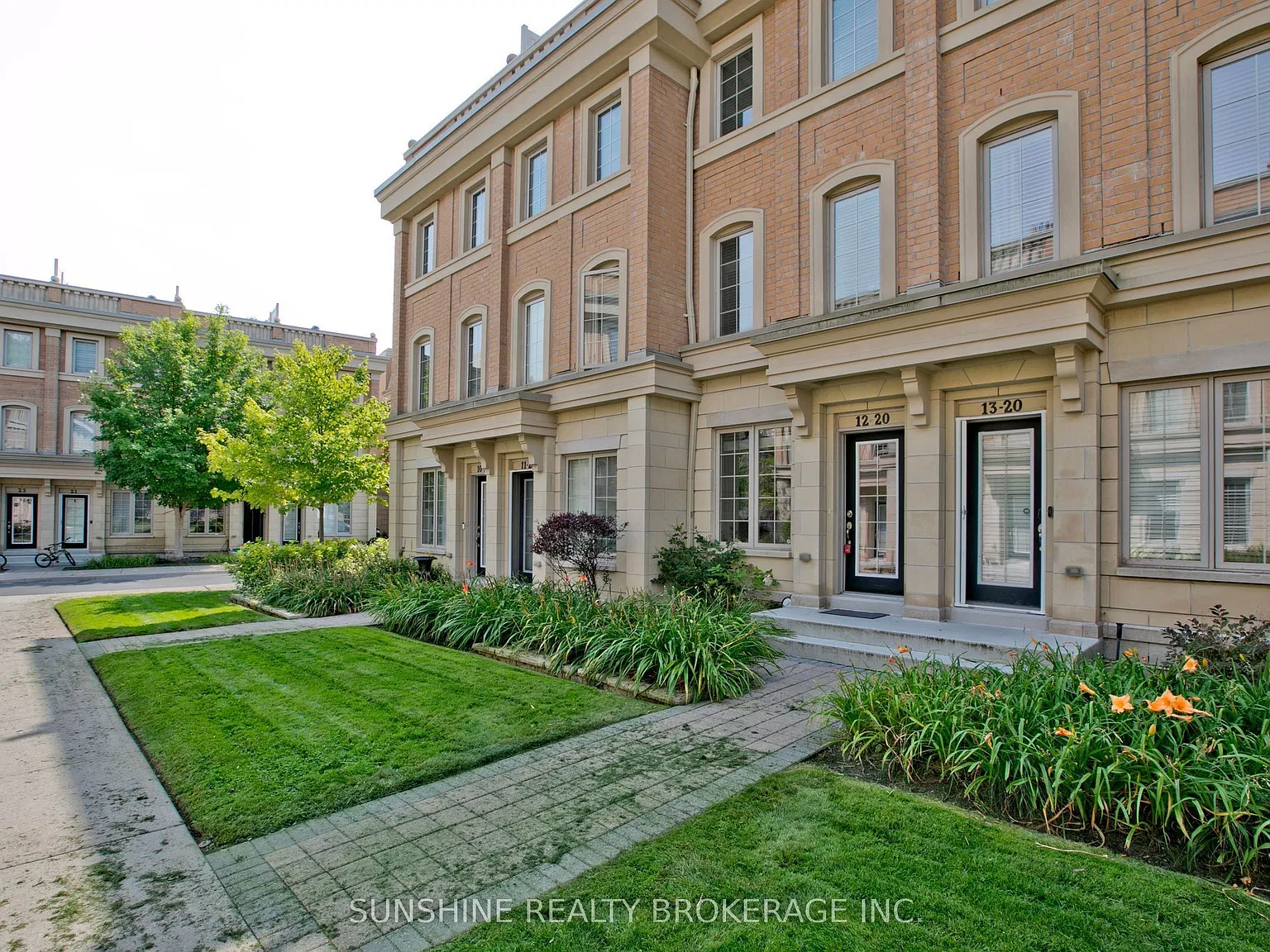 4 bed, $4,200 — Photo 2