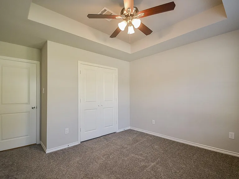 815 Easy St — Photo 9