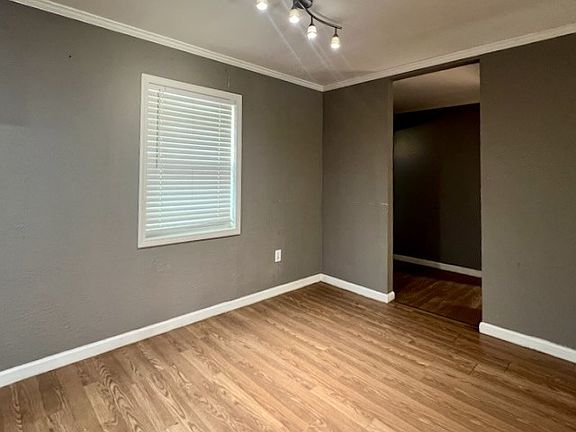 3rd image of 3603 Walnut Ave