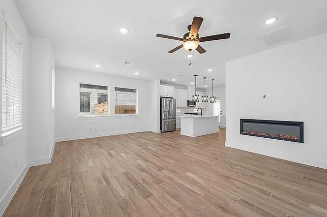 1308 Shaded Rock Dr — Photo 5