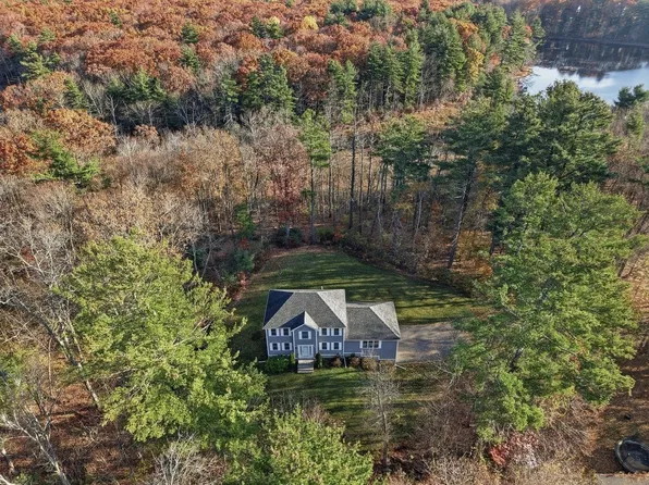 1 Lambs Pond Cir, Charlton, MA 01507