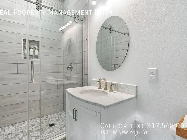 1931 W New York St — Photo 14