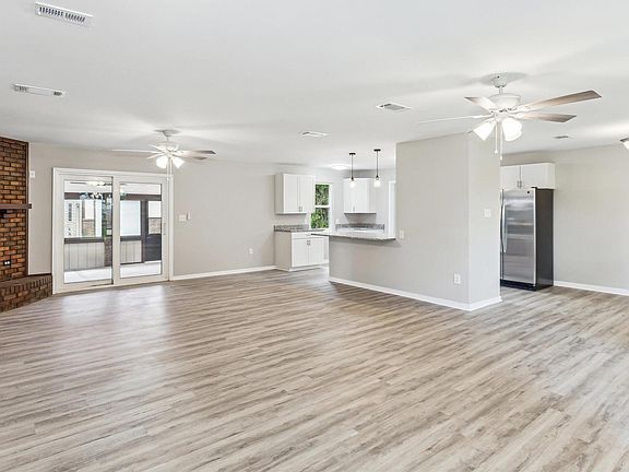 4th image of 5909 Moss Ln