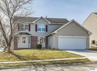 15903 T St, Omaha, NE 68135