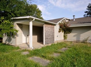 7808 E Sheffield Rd, Muncie, IN 47302