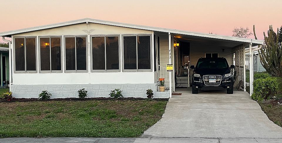 1st image of 433 Arrowood St