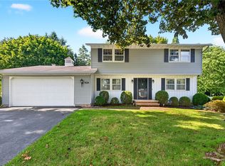 4016 Arrowhead Ln, Liverpool, NY 13090
