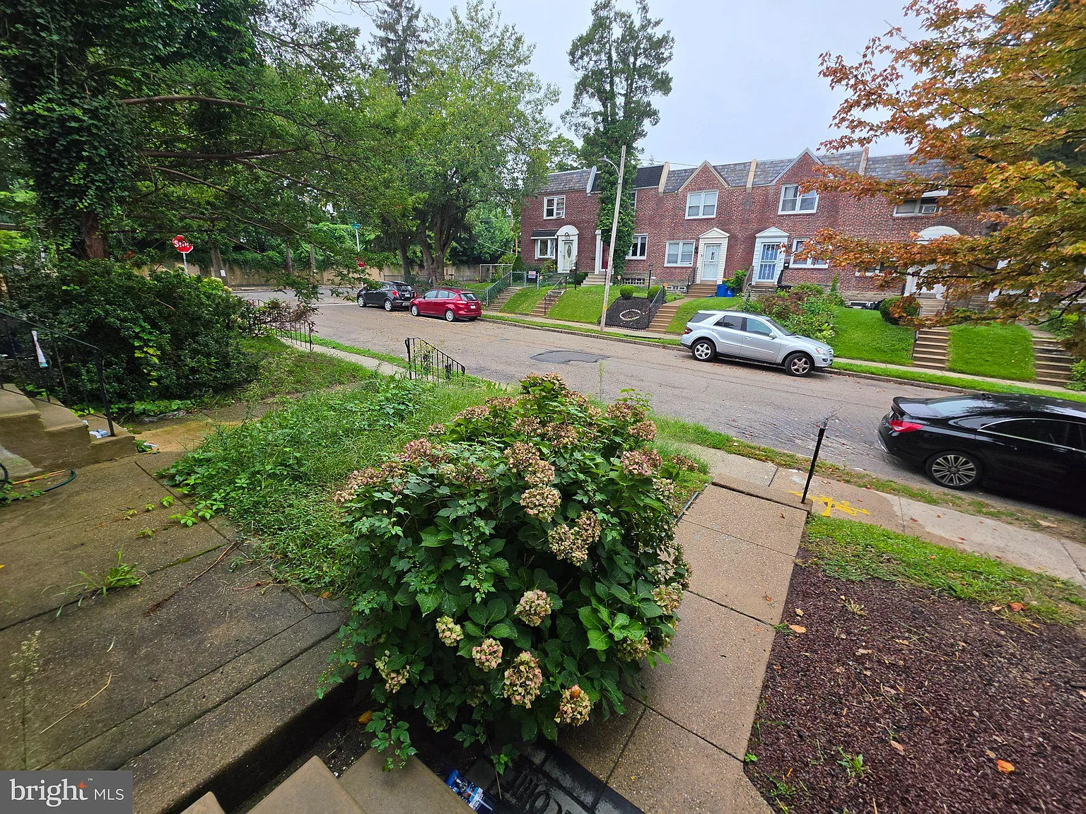 3 bed, 1.5 bath, 1836 sqft, $2,200 — Photo 3