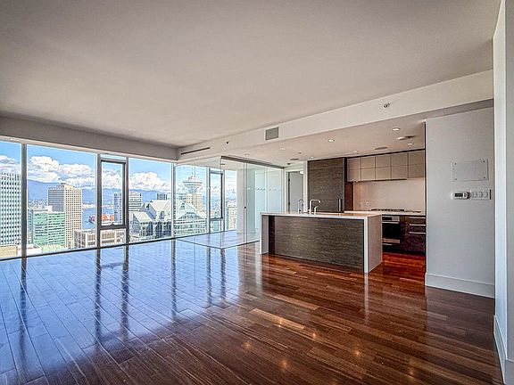 3rd image of 667 Howe St #2702
