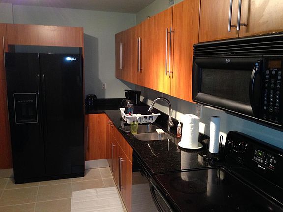 4th image of 3001 S Ocean Dr APT 913