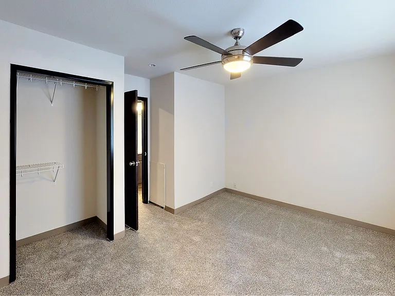 213 S Sheldon Ave — Photo 10