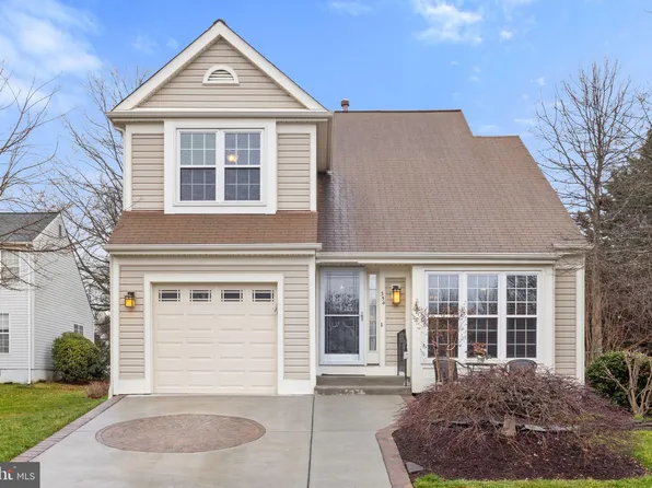 354 Foxridge Dr SW, Leesburg, VA 20175