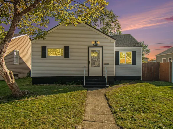 2714 Frederickson St, South Bend, IN 46628