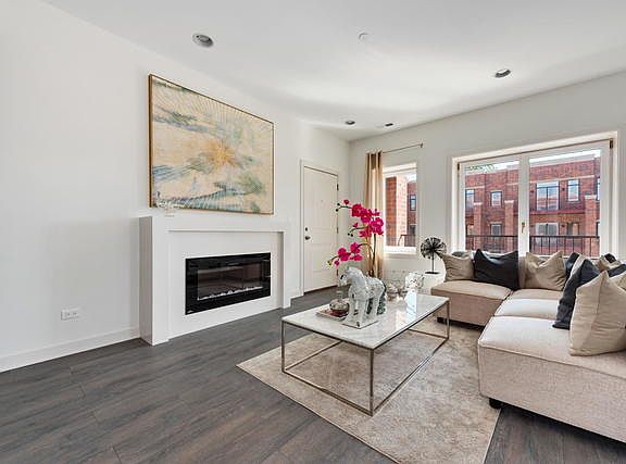 5th image of 8465 W Grand Ave #201