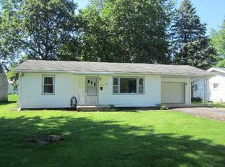 320 W Concord St, Sheldon, IL 60966