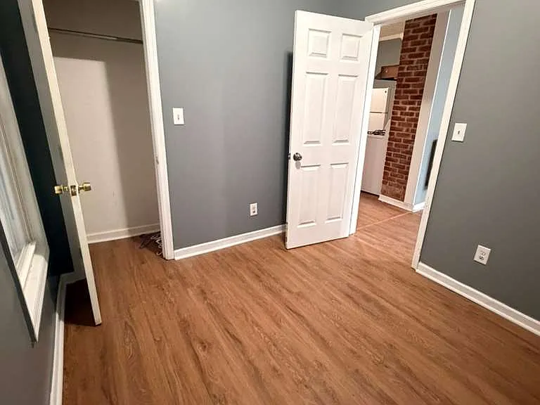 884 3rd Ave #3 — Photo 24