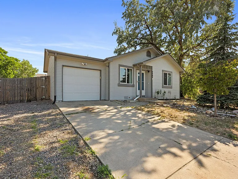 4485 S Pagosa Cir — Photo 2