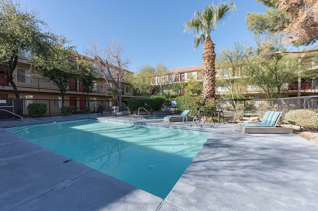 Fremont Villas — Photo 3