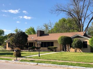 308 W College St, Fairfield, TX 75840