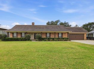 8030 Holmes Rd, Nederland, TX 77627