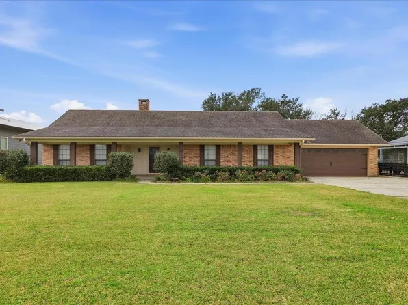 8030 Holmes Rd, Nederland, TX 77627