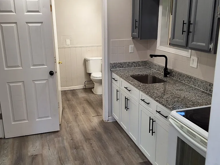 478 N Pennsylvania Ave #6 — Photo 2