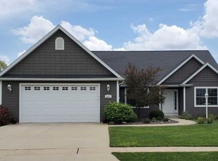 4021 Orchard Ln, Monticello, IL 61856