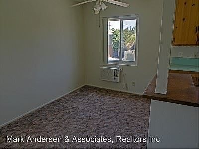 4th image of 671 1/2 S 1st Ave