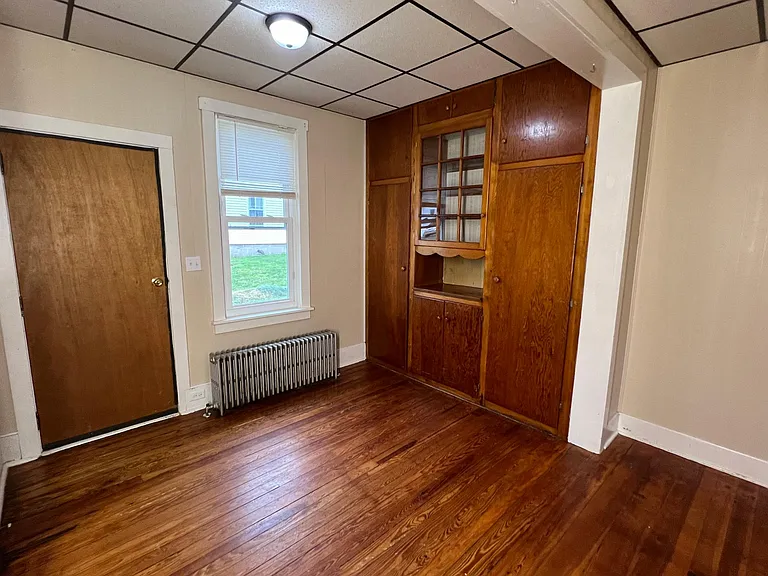 206 E Market St — Photo 10