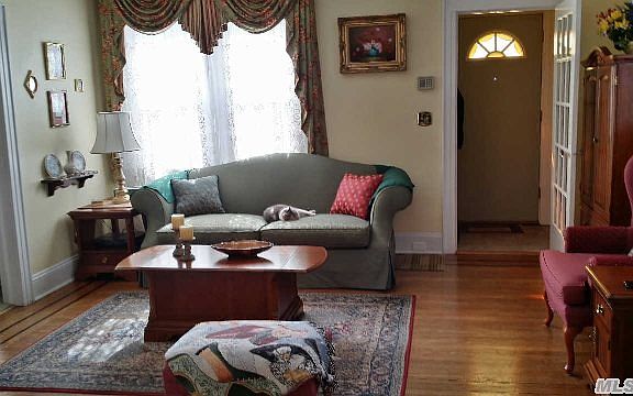 5th image of 79 Magnolia Ave