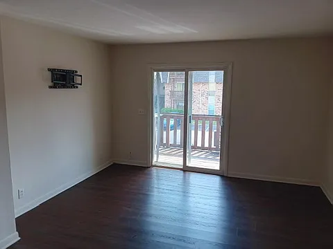 370 Wallace Rd #15 — Photo 6