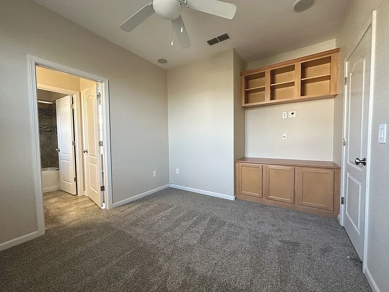6104 Rockport Ln — Photo 20