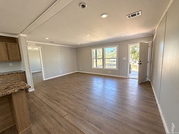 3rd image of 55 Ridgeway Dr