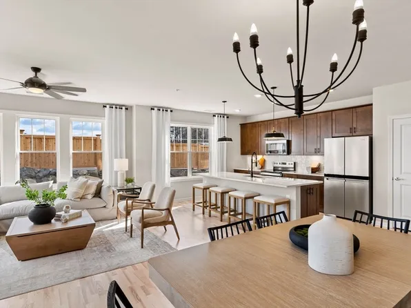 2 Codman Way #301, Westborough, MA 01581