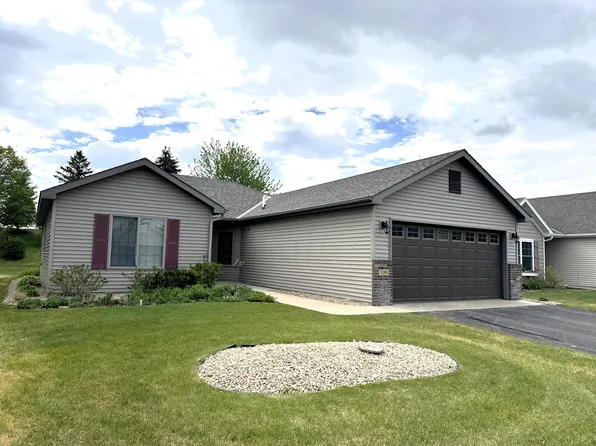 106 Weeping Willow Cir, Waite Park, MN 56387
