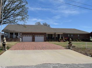 692 Strawberry Rd, Bald Knob, AR 72010