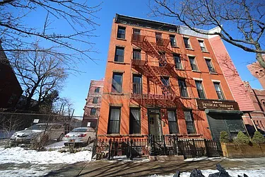 Rented by Metropolitan Realty