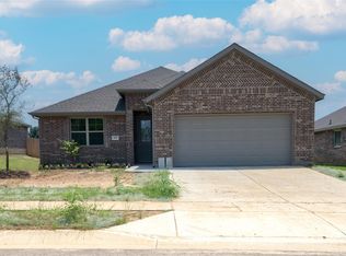 108 Maverick Trl, Valley View, TX 76272