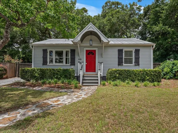 686 Adluh St, Mount Pleasant, SC 29464