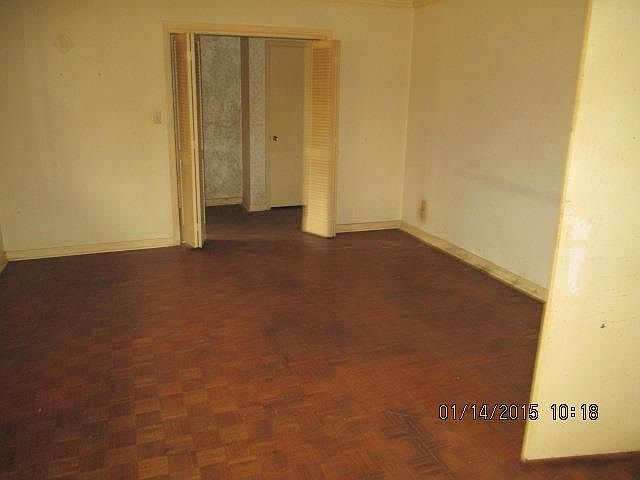 2nd image of 340 Catalina Cir