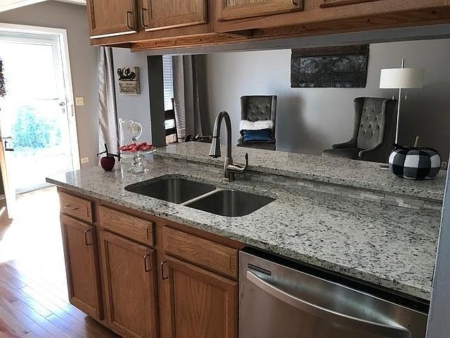 1st image of 2S763 Winchester Cir E