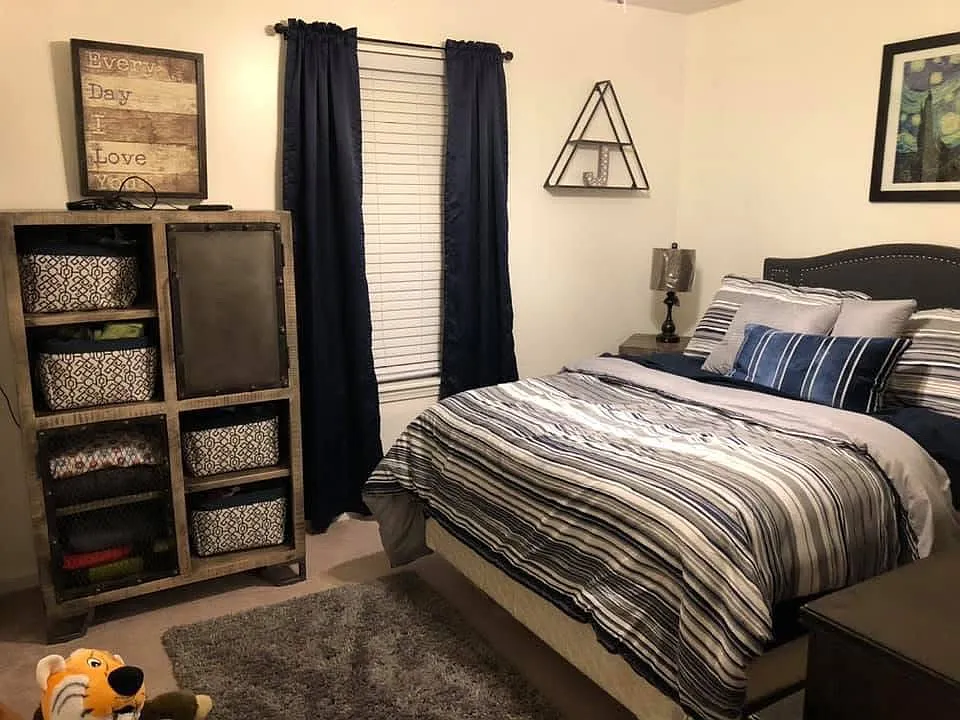 3 bed, 1340 sqft, $2,000 — Photo 4