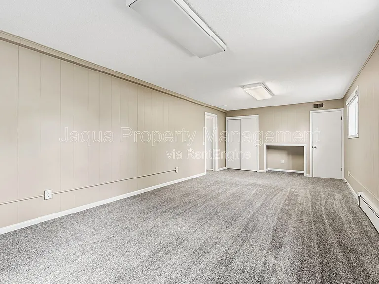 4420 Croyden Ave — Photo 17