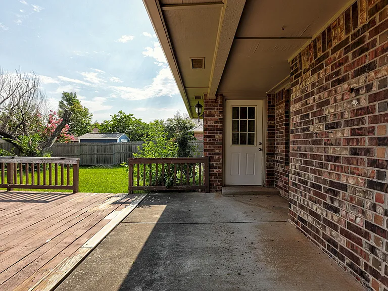 509 Finch St — Photo 38