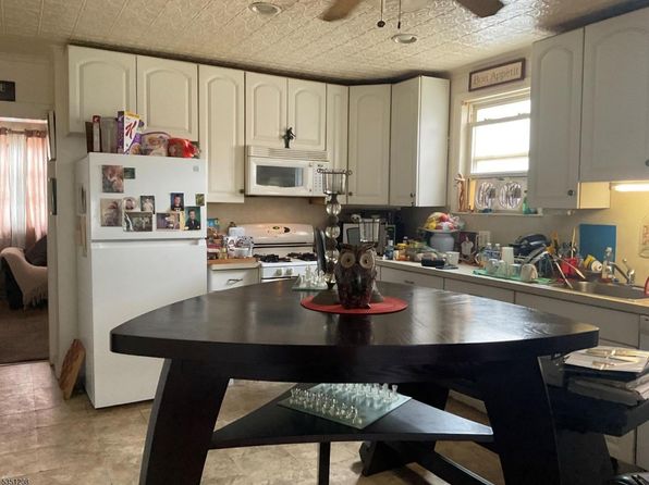 9 Brown Ave, Prospect Park Boro, NJ 07508